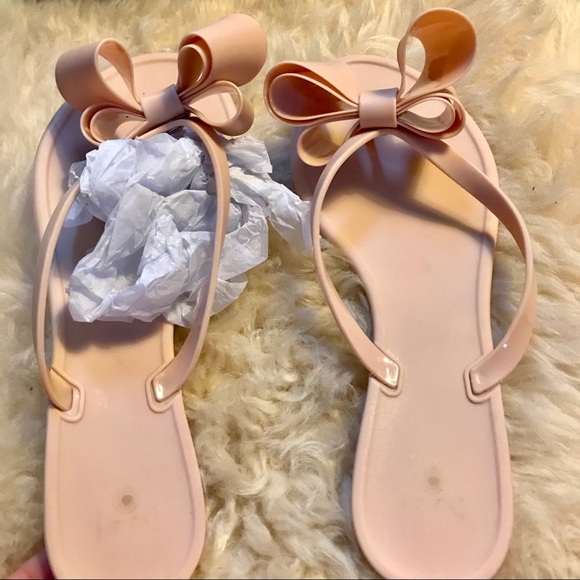New PVC Dizzy Bow Flip Flops in Matte Cream SZ 7.5 - Picture 4 of 7